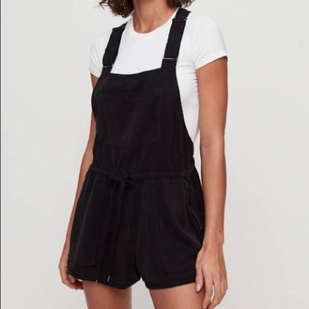Aritzia Wilfred Free overalls - black, shorts